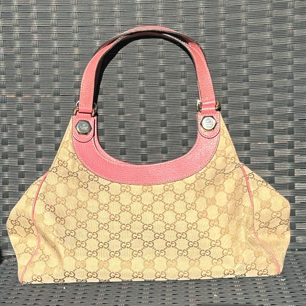 Gucci Vintage Charmy Beige and Pink Shoulder Bag